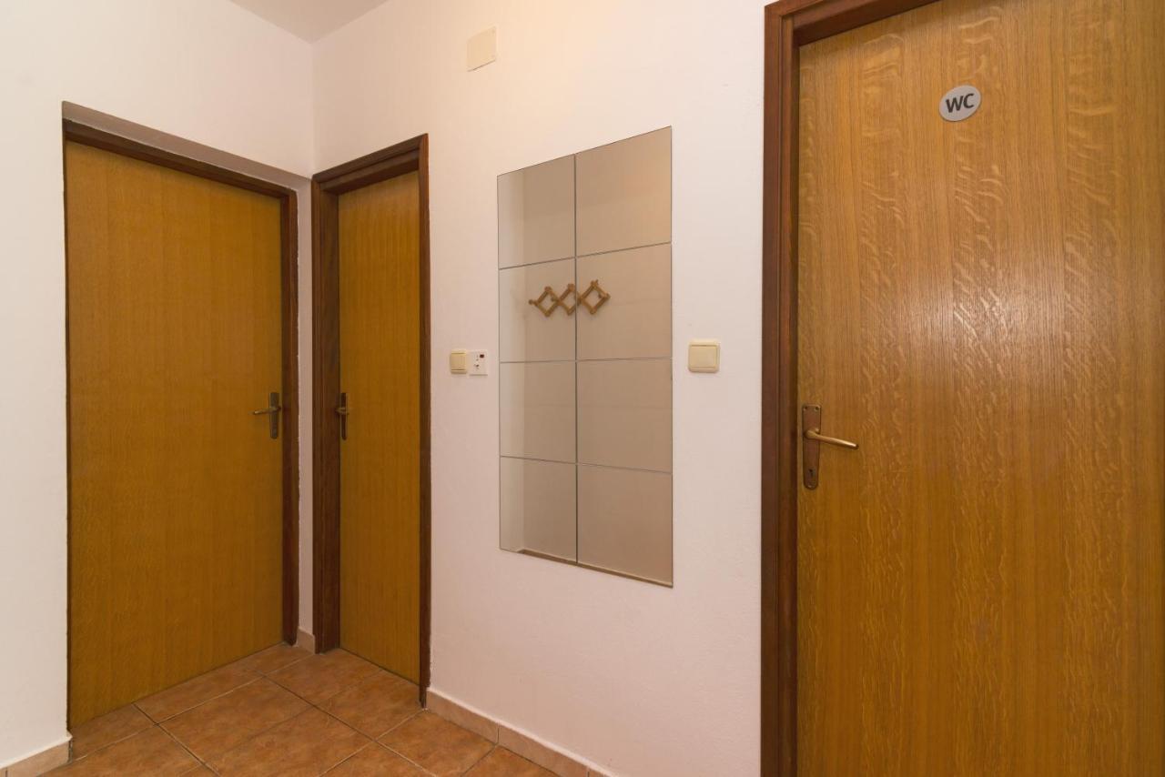 Apartments Villa Seni Pirovac Zewnętrze zdjęcie